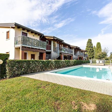 Residence La Corte Near Gardaland Castelnuovo del Garda Exterior photo