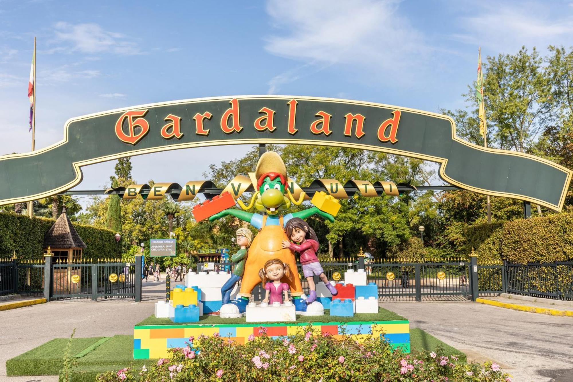 Residence La Corte Near Gardaland Castelnuovo del Garda Exterior photo